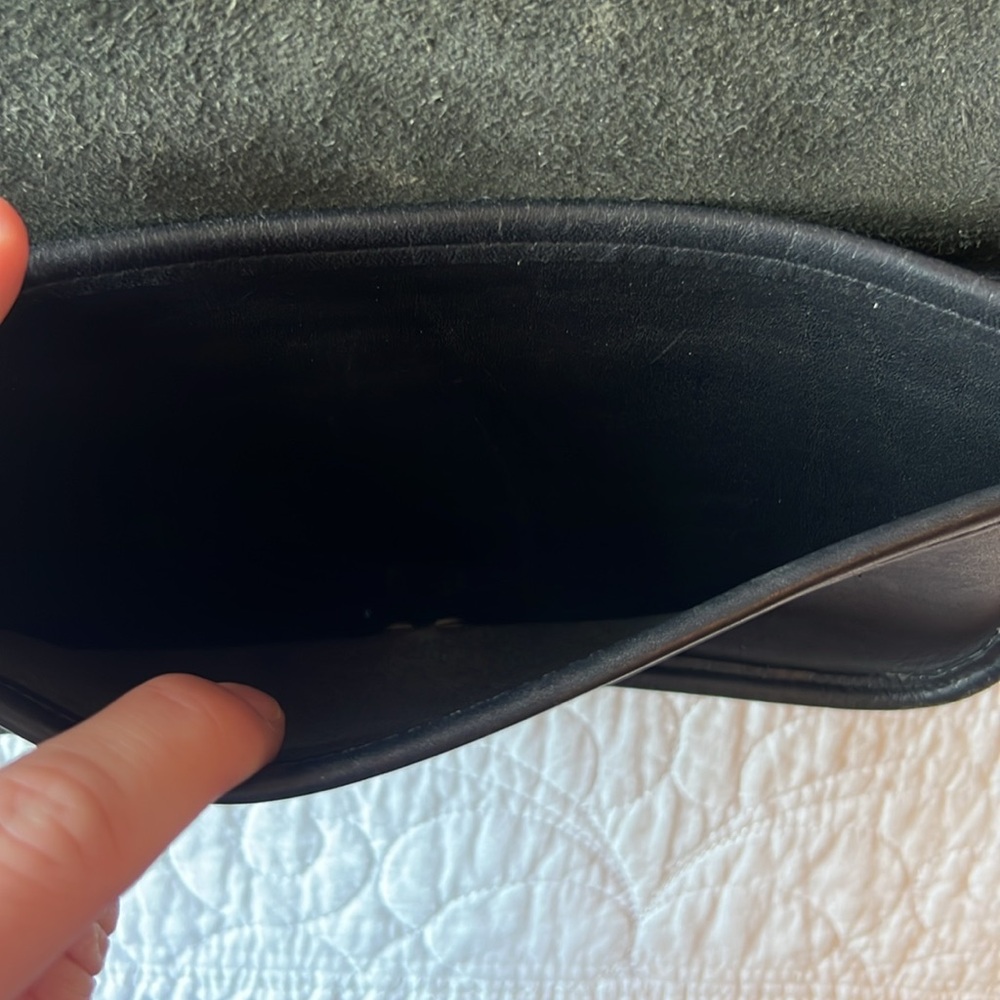 Vintage Coach Convertible Clutch /
Crossbody Bag - Black Leather
Made In USA - Picture 3 of 8